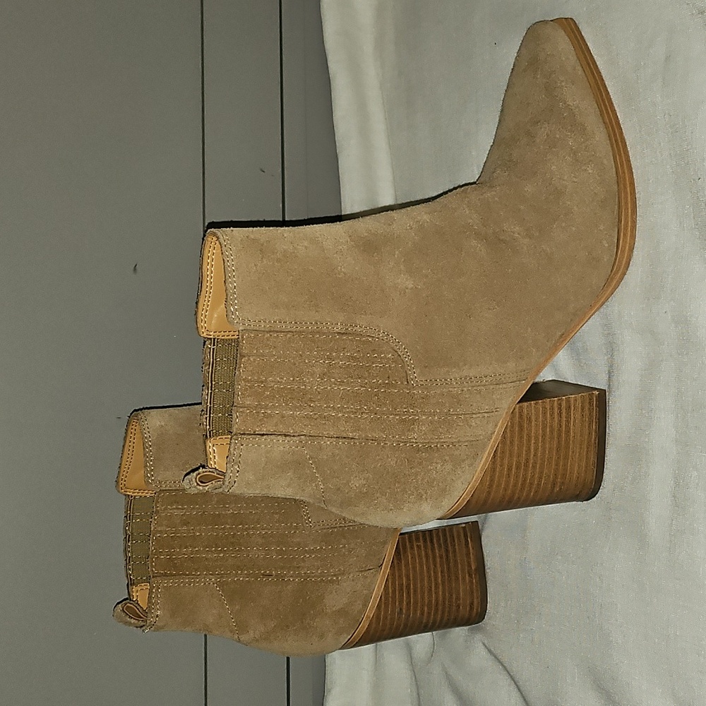 Marc Fisher Tan Suede Ankle Boots Sz 8 - Picture 5 of 13